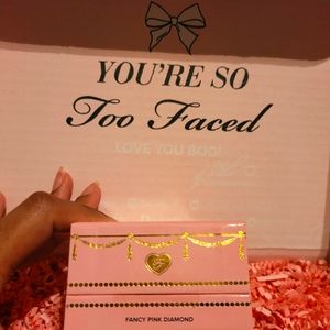 Too Faced Diamond highlighter in Fancy Pink Diamond